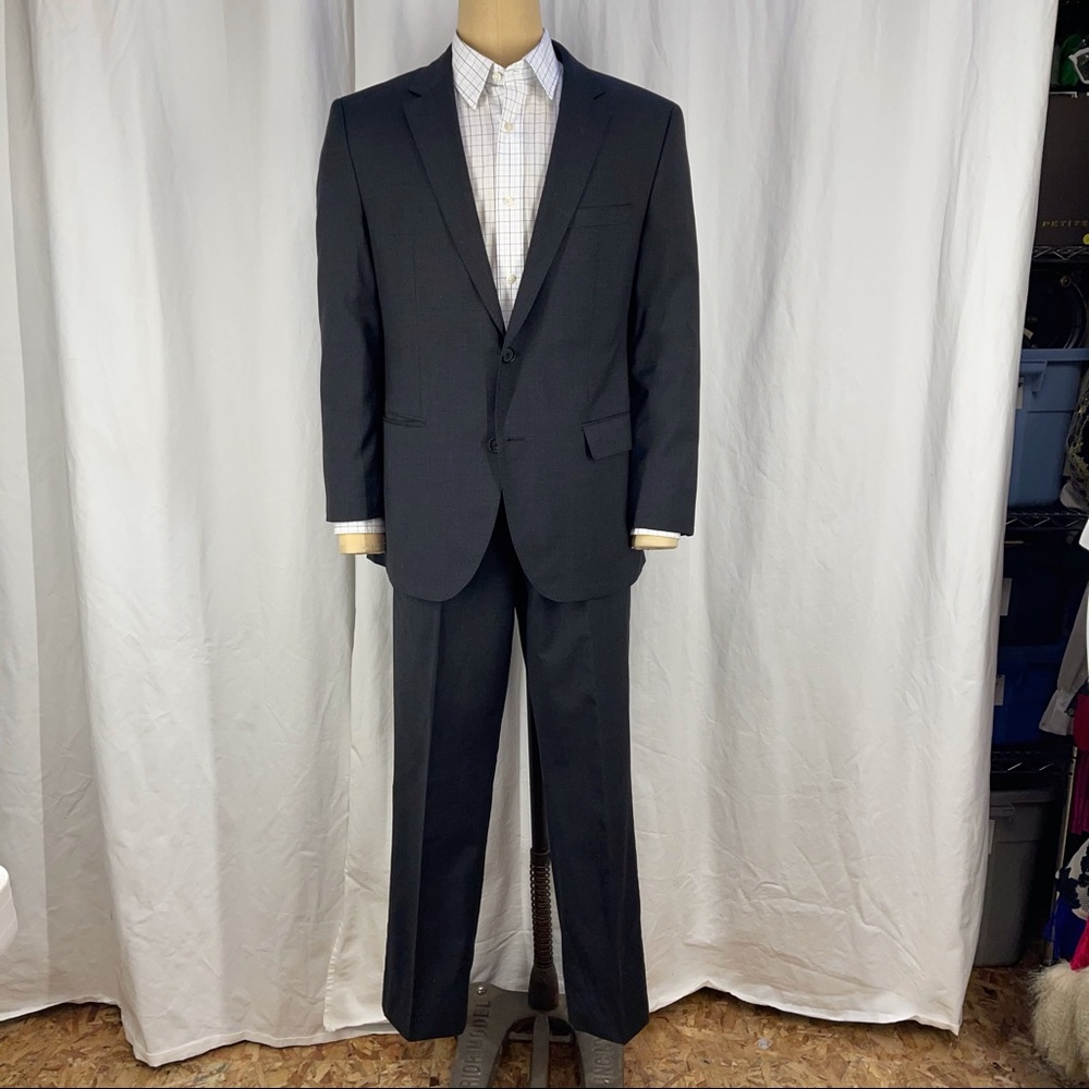 Hugo Boss men’s 40 short contemporary suit